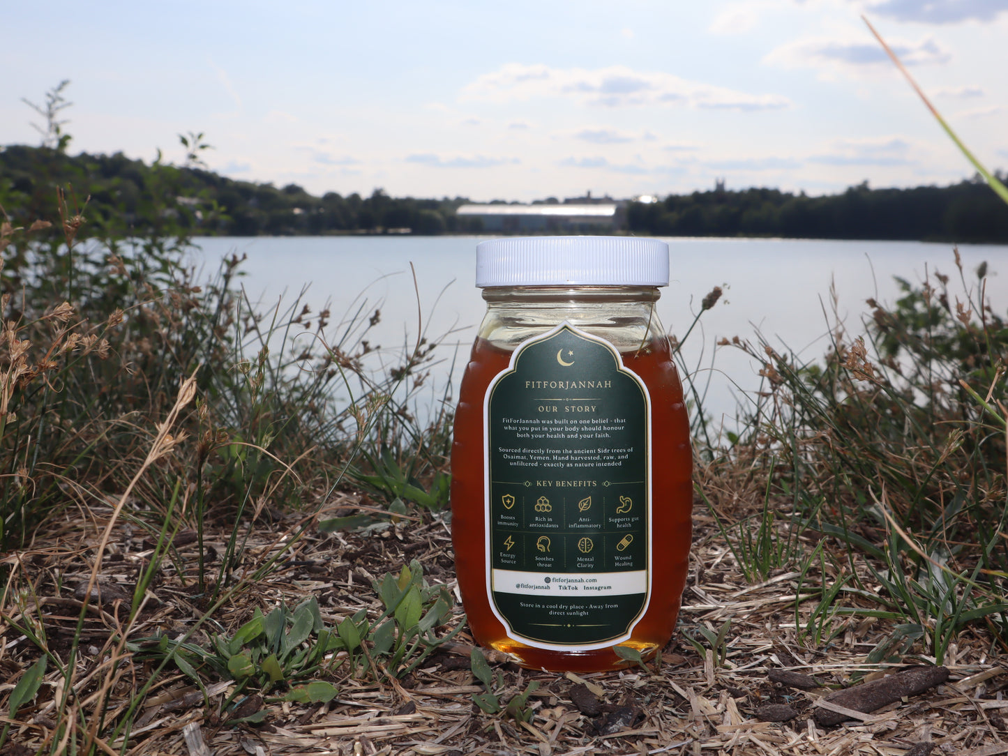 Premium Sidr Honey from Wadi Do'an — Raw & Unfiltered, Hand-Harvested in Yemen